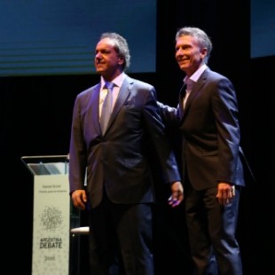 Daniel Scioli y Mauricio Macri debatieron a una semana de la segunda vuelta