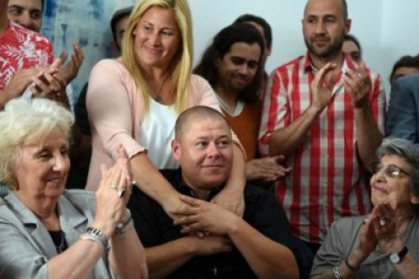 El nieto 119 se reencontró con su madre y fue presentado públicamente por las Abuelas
