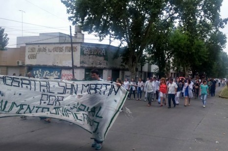 “El hospital San Martín ha tocado fondo y necesitamos cubrir los planteles básicos”