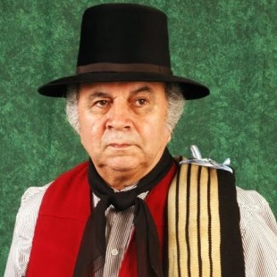 «Hoy en día hay muchos cantores, pero no abundan los interpretes»