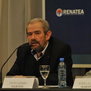 “Ésta política a lo que apunta es a desarmar un modelo de producción”