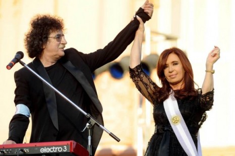 «El rock evolucionó en su relación con la política de una manera no muy diferente a la que evolucionó la sociedad»