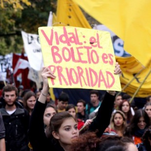 Más de 10 mil jóvenes reclamaron por el Boleto Estudiantil