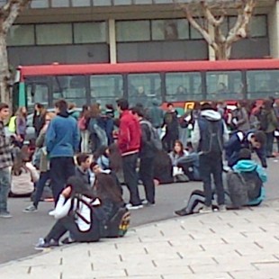 “Tenemos 10 aulas clausuradas y estamos cursando en lugares que no son dignos»