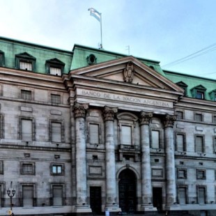 Presentan libro sobre el rol del Banco de la Nación durante la última dictadura cívico militar