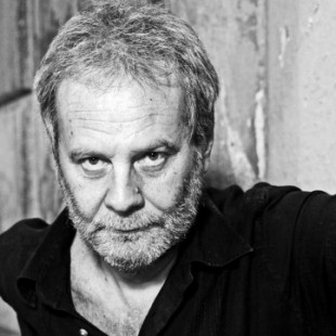 «El rock propicia un cambio en las costumbres y una transformación en el espíritu de la humanidad”