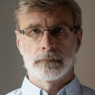«Son fotos que hice desde que era muy joven, que registraban lo que vivíamos los argentinos en esa época tan oscura»