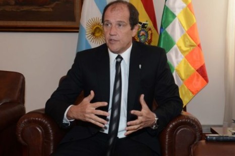 «Los medios de comunicación en manos de la derecha son un arma letal para la concientización»