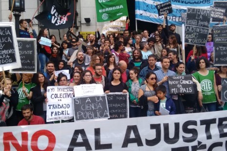 “Vamos hacia una asfixia del CONICET”