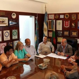 Seccó definió un bono de 7.500 pesos: “Acá estamos, no nos hacemos los tontos ni los distraídos”