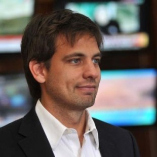 Juan Courel: «Si la situación económica y social no mejora, el discurso de la pesada herencia no va a funcionar»