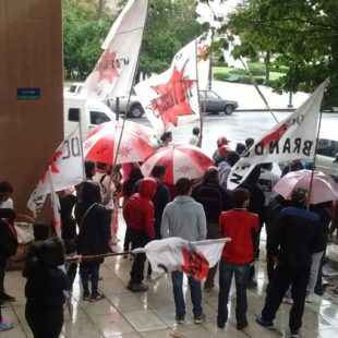 Barrios platenses se movilizaron para pedir la creación de puestos de trabajo, apoyo a comedores y mayor obra pública