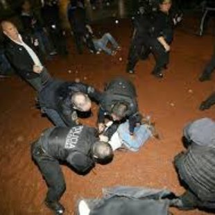 «La realidad fue la policía reprimiendo a los maestros con gas pimienta»