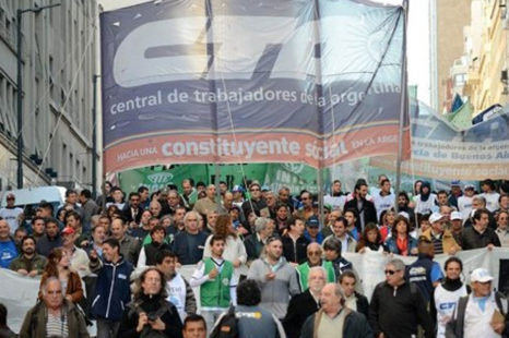«No es lo mismo si los que van al frente sienten que no pueden violar los derechos de los manifestantes»