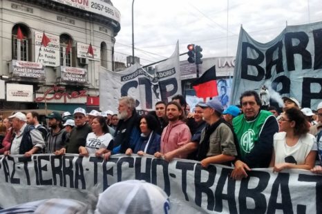 Movilización a Plaza de Mayo por Pan, Paz, Tierra, Techo y Trabajo