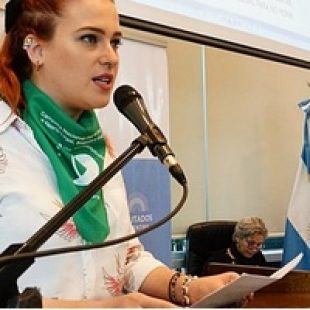 Candelaria Botto: «No encontramos políticas que erradiquen la precarización laboral»