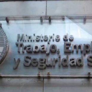 Nicolett: «Los trabajadores de la administración pública estamos en alerta»