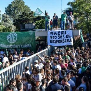 Dolmann: «Es un apriete para que dejemos el acampe»