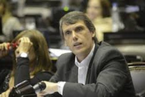 Kosiner: «Prefiero un proyecto que no nos deja conformes a tener que golpear la puerta al Ministro de Economía para pedirle Plata»
