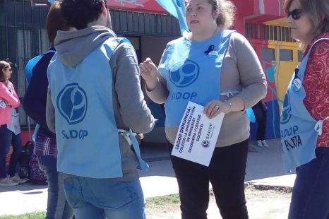 Denuncian a un docente de acoso y abuso sexual