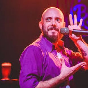 «Quiero embadurnarme en gelatina de cereza y correr en pelotas por Avenida Independencia al grito de viva Perón»