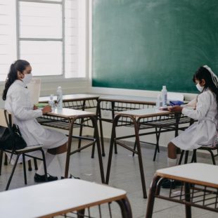 El Gobierno de Axel Kicillof oficializó la vuelta a clases presenciales