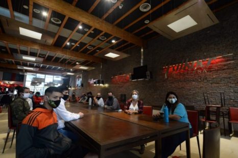 Trabajadores de la cervecería Falkner tomaron el negocio