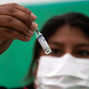 Kicillof lanzó un sistema para denunciar irregularidades en el Plan de Vacunación