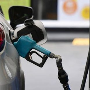 «Reacomodamiento de precios»: el viernes podrían aumentar los combustibles