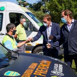 Garro y Santilli presentaron móviles de prevención para la ciudad