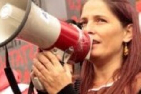 «¿Hay que pedir permiso para manifestarse? ¿En la ciudad de La Noche de los Lapices?
