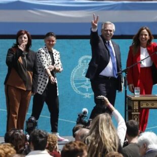 El Presidente les tomó juramento a las tres nuevas Ministras del Gabinete Nacional