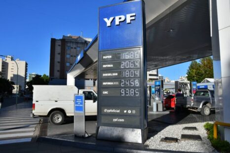 Alejandro López Mires: «El precio de la nafta debería bajar»