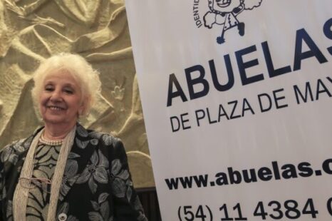 “Milei ofende de manera brutal a familias que hemos quedado sin nuestros hijos”