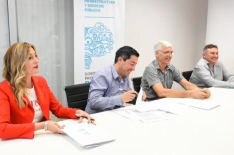 La Provincia y la UNLP firmaron un convenio para analizar el sistema hídrico