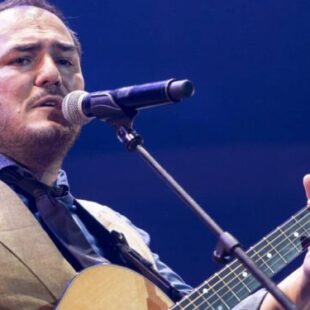 Ismael Serrano regresa a Argentina y dará un concierto en La Plata