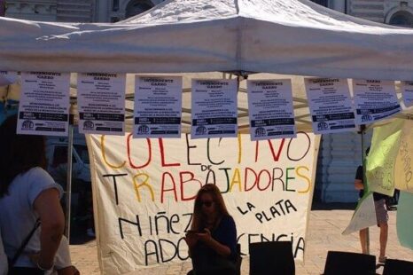 Con una movilización, denuncian el “abandono” de Garro a la niñez